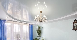 Глянцевый потолок Большой Камень, цена от 4401 руб.